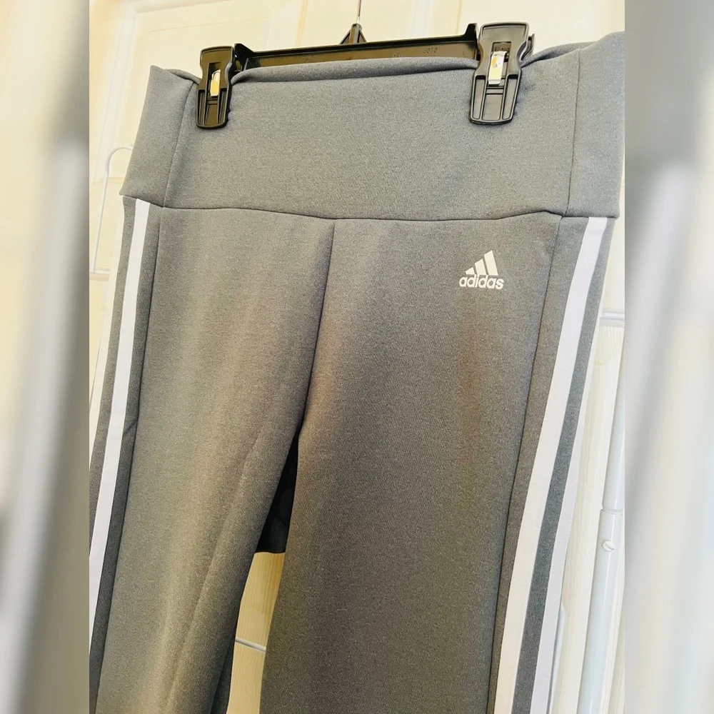Womens Adidas Gray w/ White Stripes Capri Leggings - Picture 1 of 5